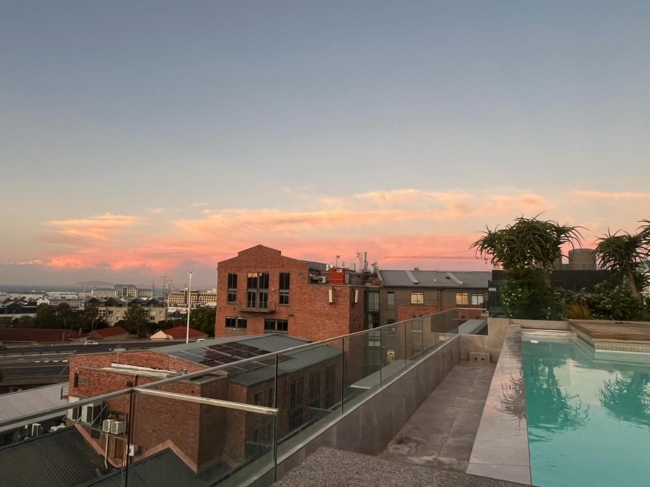Modern Apartment In The Docklands, De Waterkant, Cape Town Stunning Views, Gorgeous Pool Deck Dış mekan fotoğraf